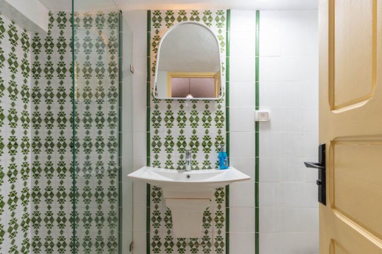Tiled bathroom at Dar Fenina, Hammamet